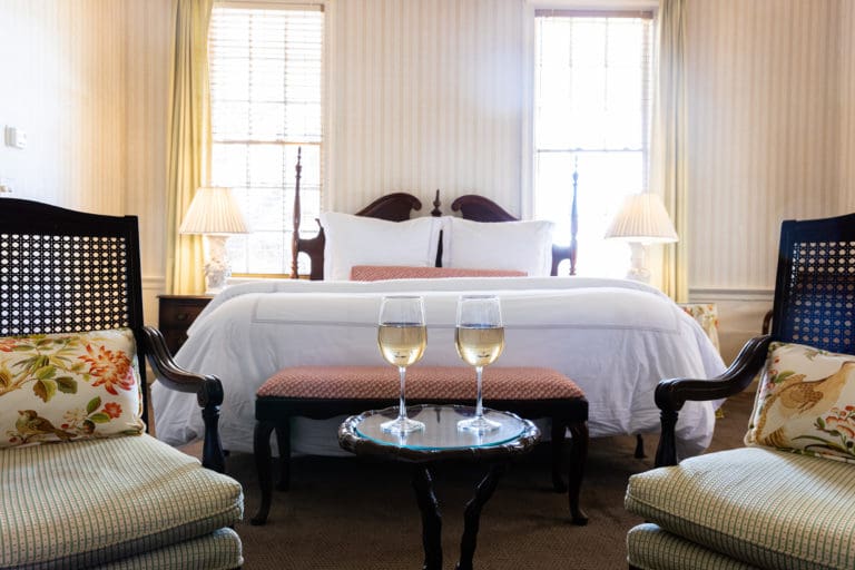Main House Accommodations - Rhett House Inn